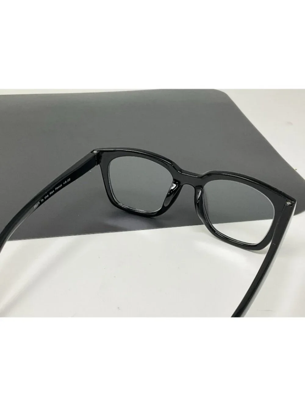 Peepers To the Max Focus Black Reading Glasses Blue Light Block + 0.00